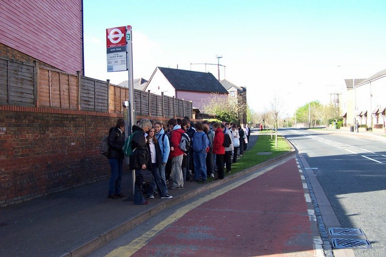 Attente du bus pour Centre de Londres