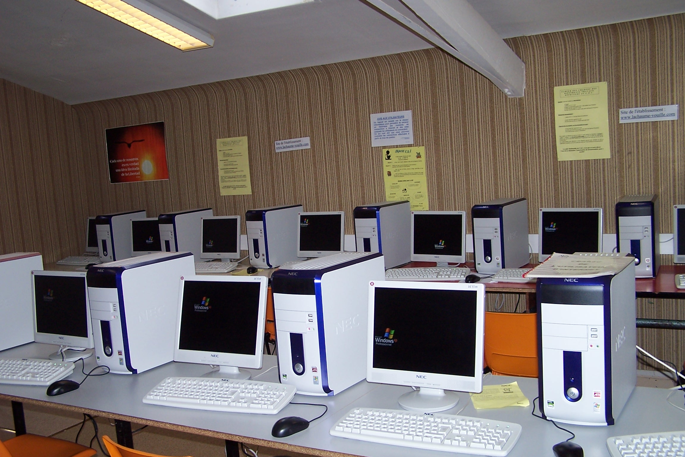Salle multimedia apres