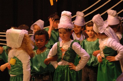 spectacle primaire0107.JPG