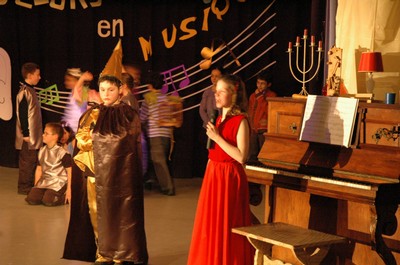 spectacle primaire0208.JPG