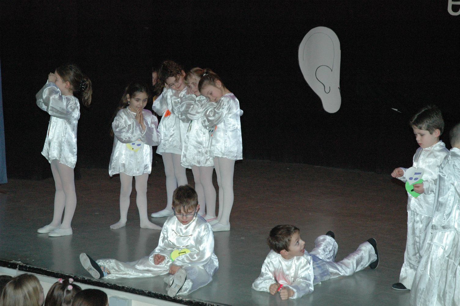 spectacle primaire0302.JPG