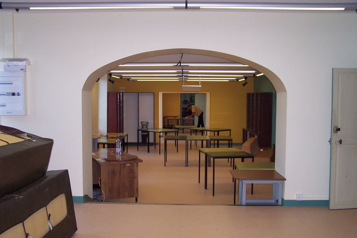 09