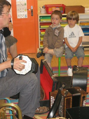 Presentation des instruments de musique (17).JPG