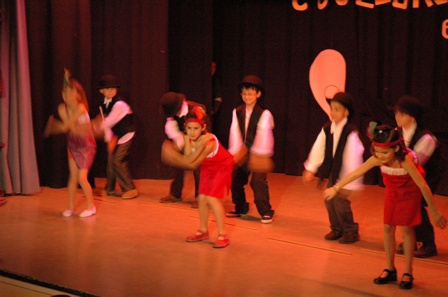 spectacle primaire0042.JPG