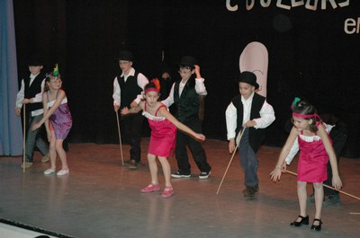 spectacle primaire0043.JPG