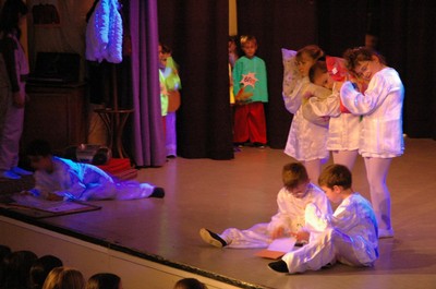 spectacle primaire0050.JPG