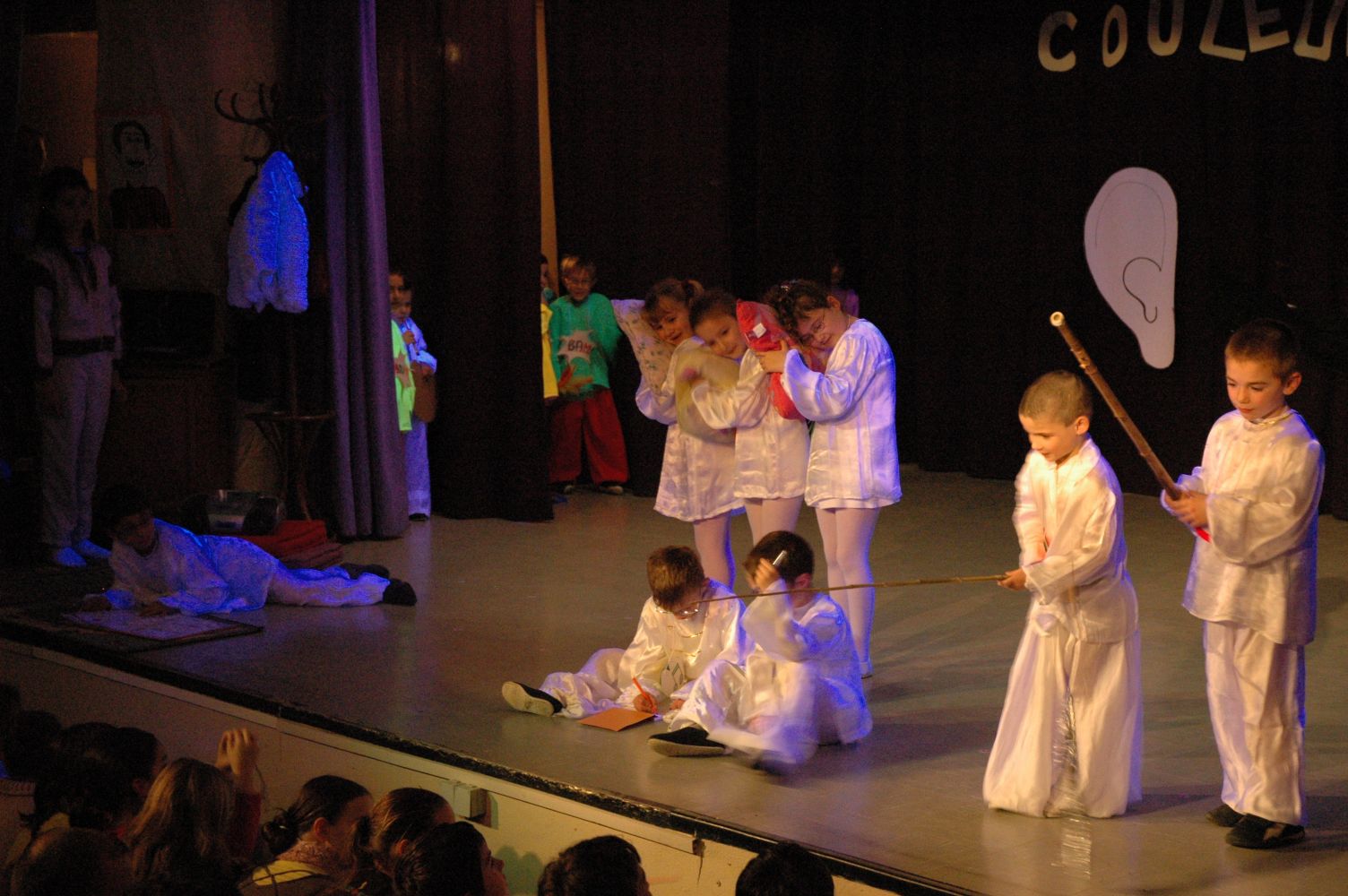 spectacle primaire0051.JPG