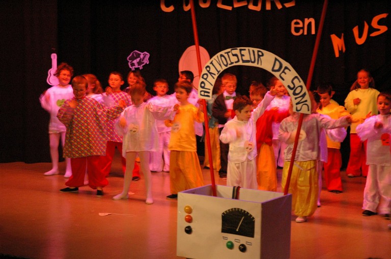 spectacle primaire0059.JPG