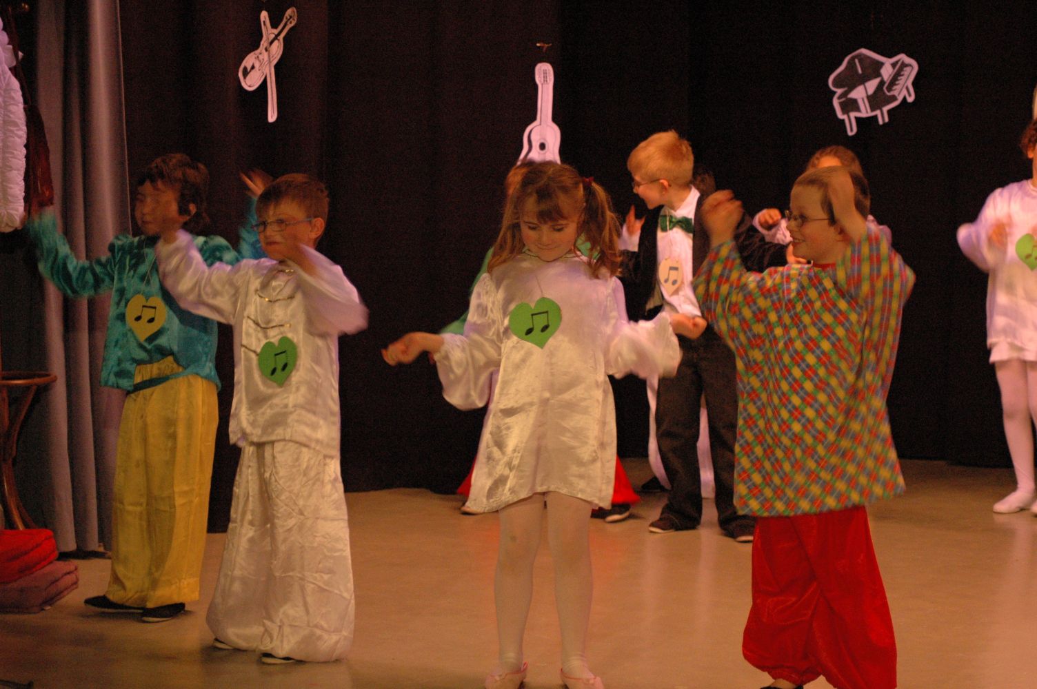 spectacle primaire0064.JPG