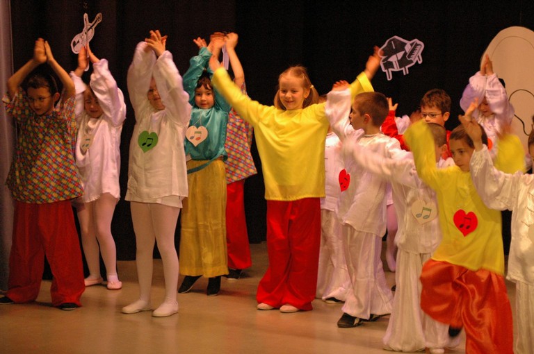 spectacle primaire0066.JPG