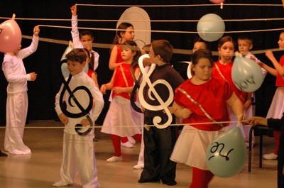 spectacle primaire0074.JPG