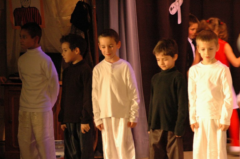 spectacle primaire0083.JPG