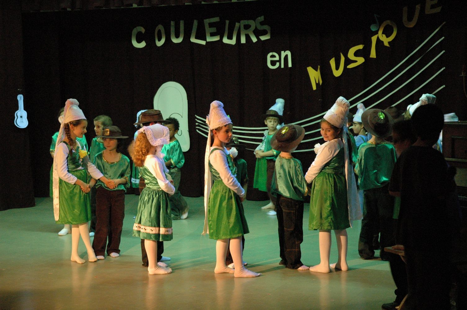 spectacle primaire0098.JPG