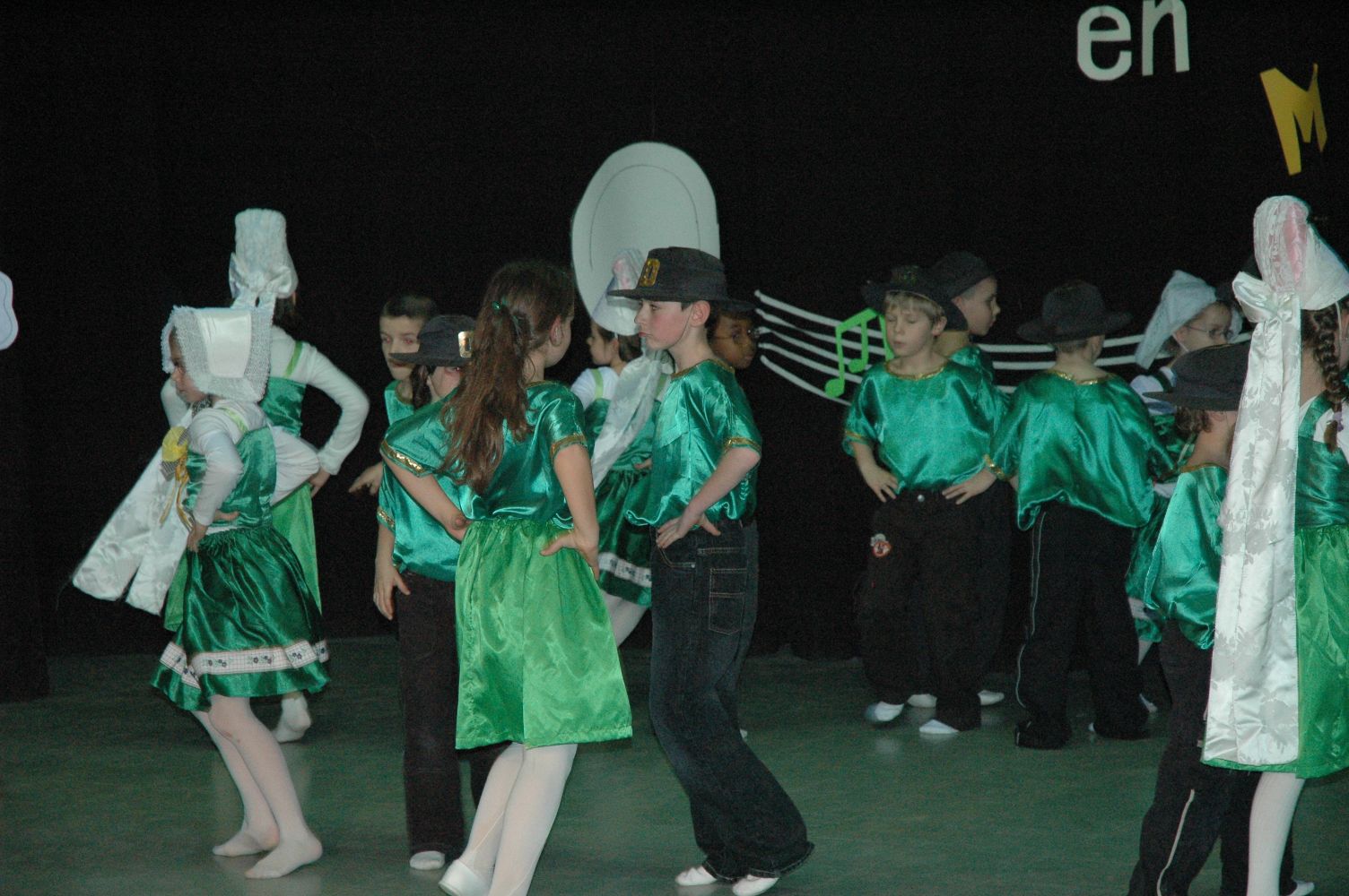 spectacle primaire0100.JPG