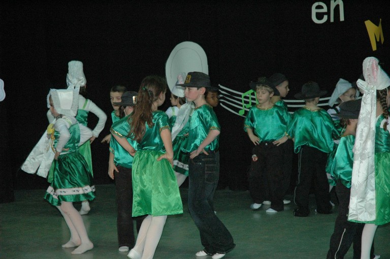 spectacle primaire0100.JPG