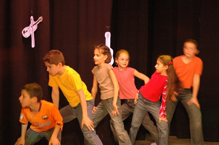 spectacle primaire0117.JPG
