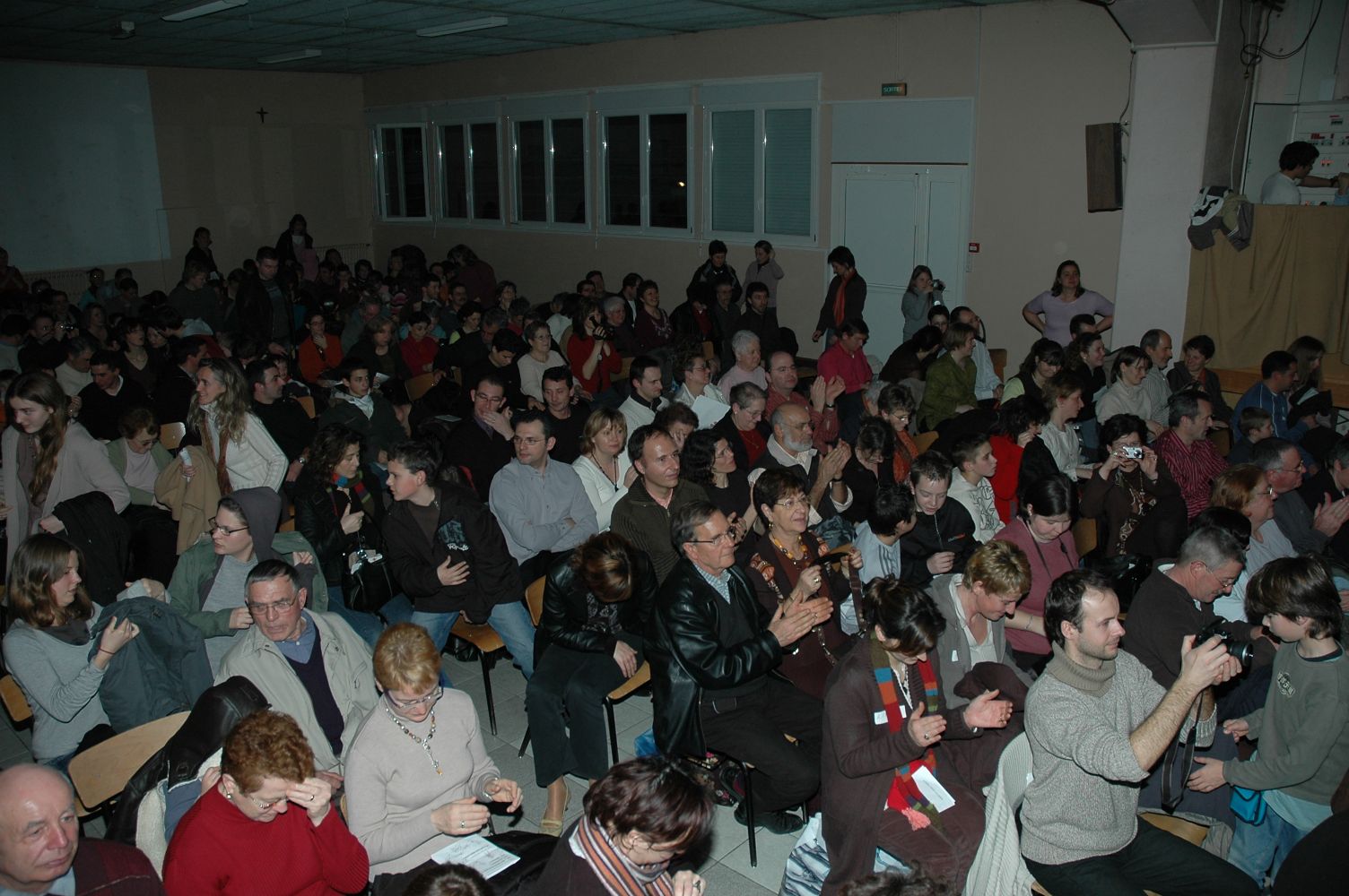 spectacle primaire0238.JPG