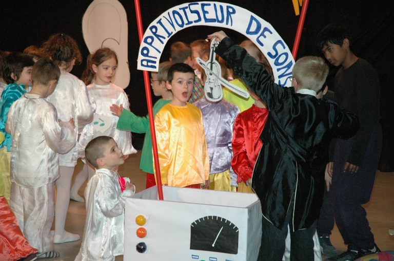 spectacle primaire0305.JPG
