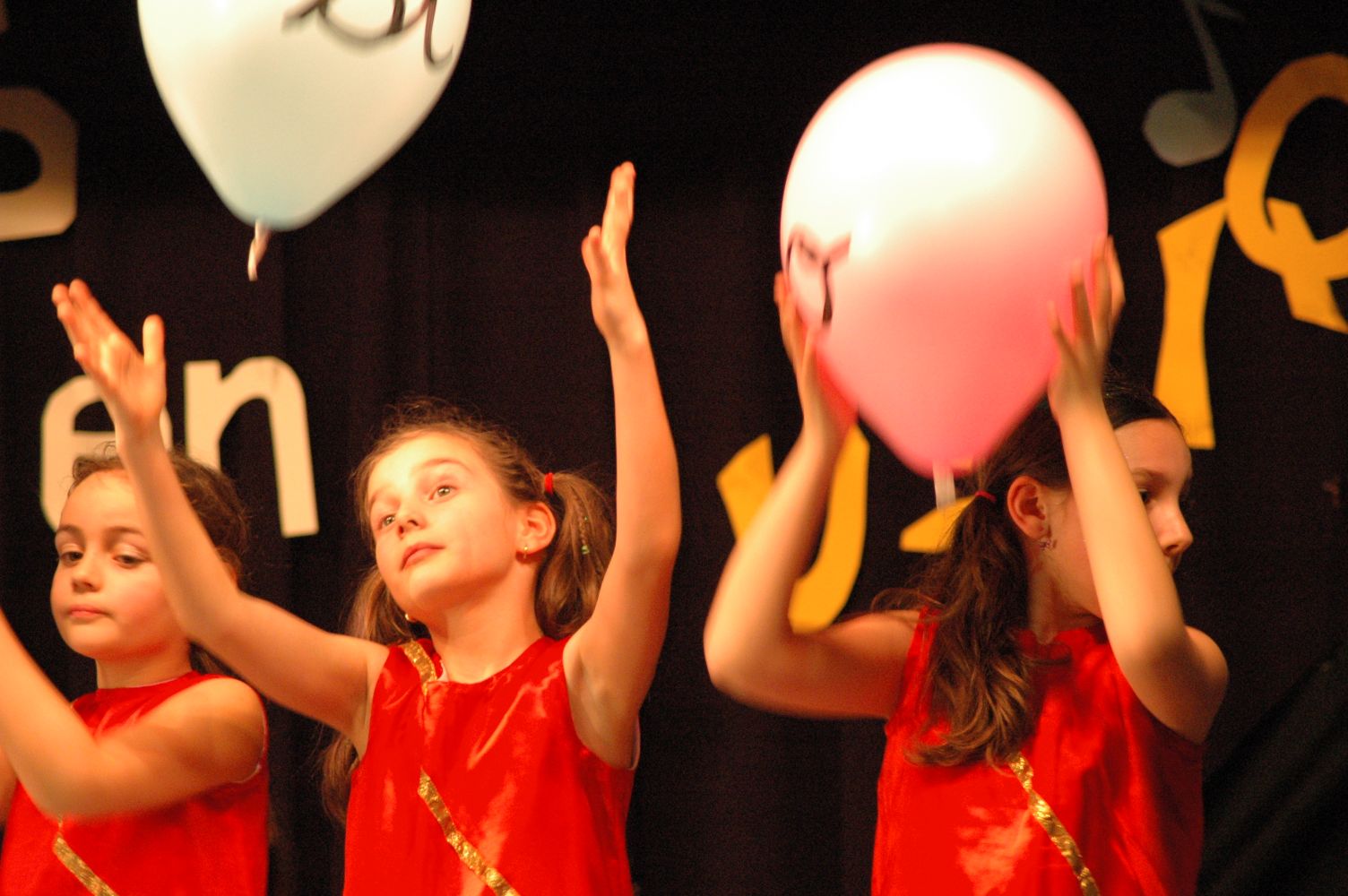 spectacle primaire0325.JPG