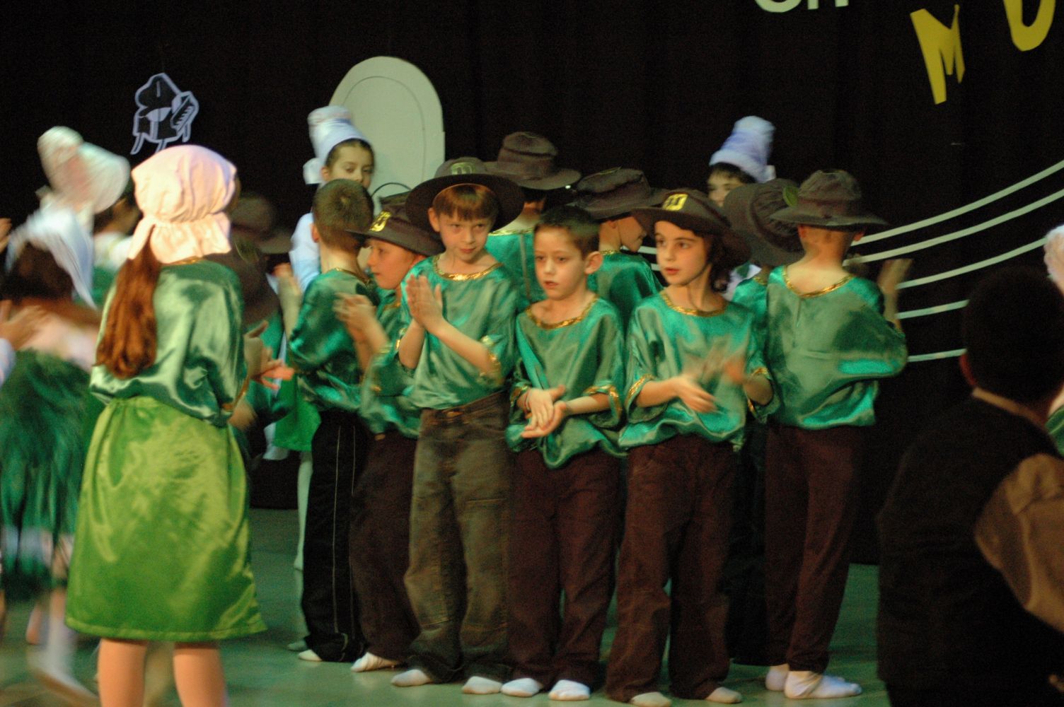 spectacle primaire0345.JPG