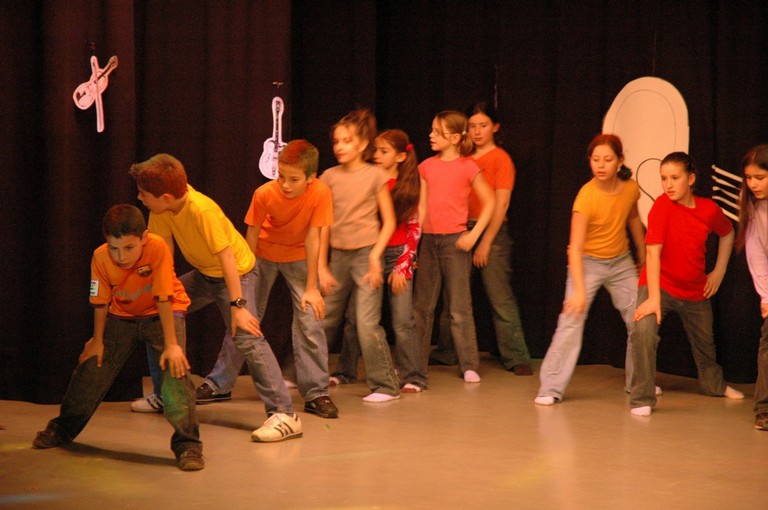 spectacle primaire0357.JPG