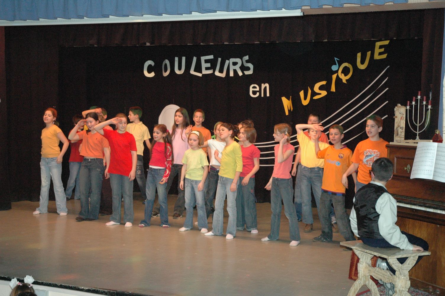 spectacle primaire0361.JPG