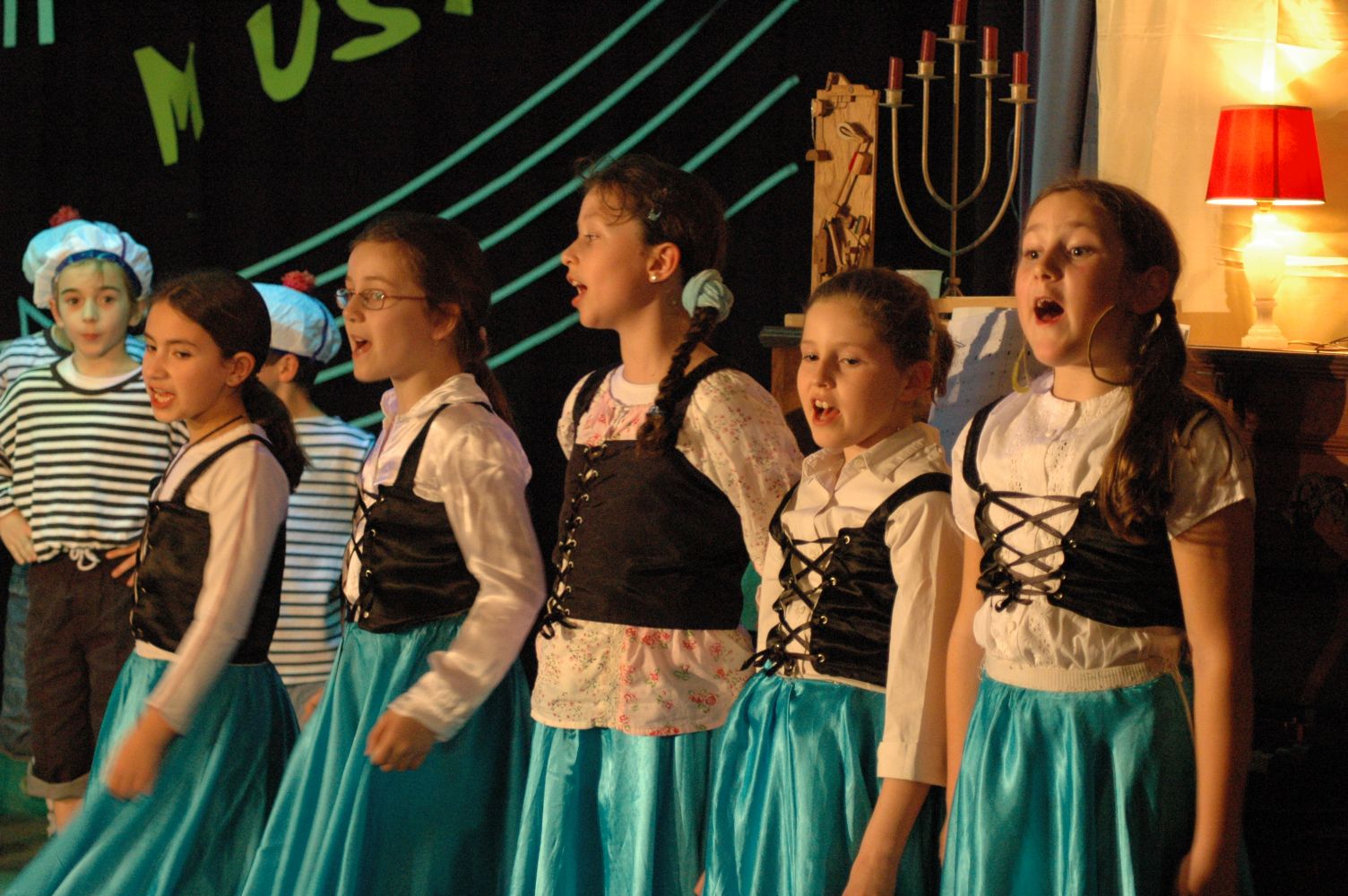 spectacle primaire0398.JPG