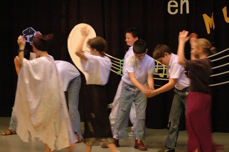 spectacle primaire0408.JPG