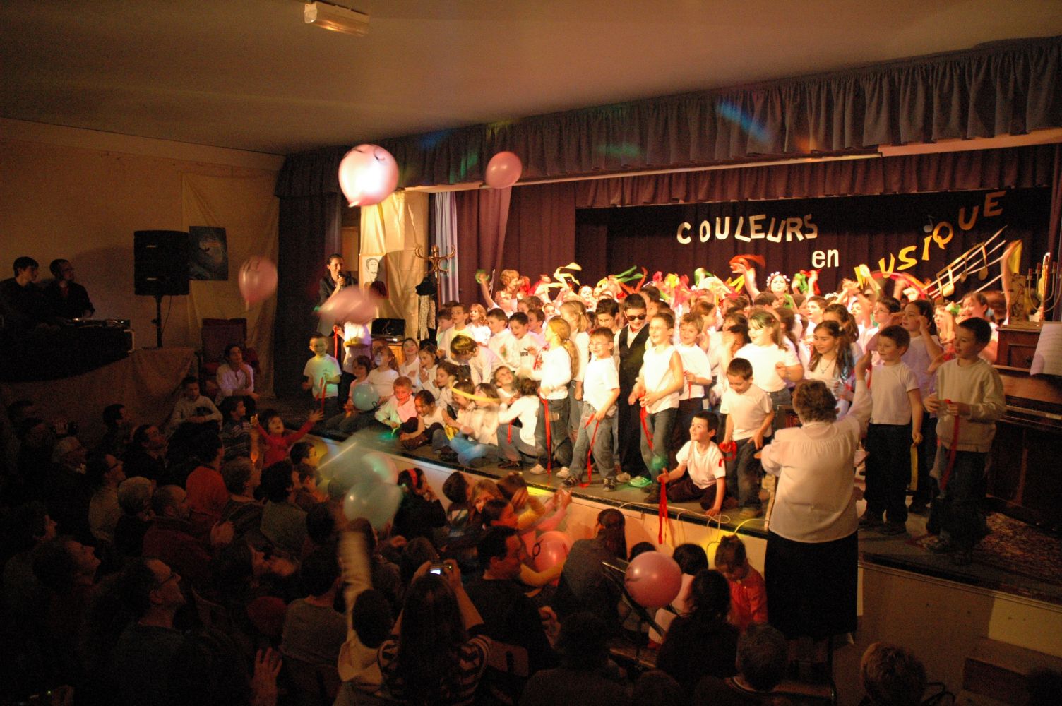 spectacle primaire0458.JPG