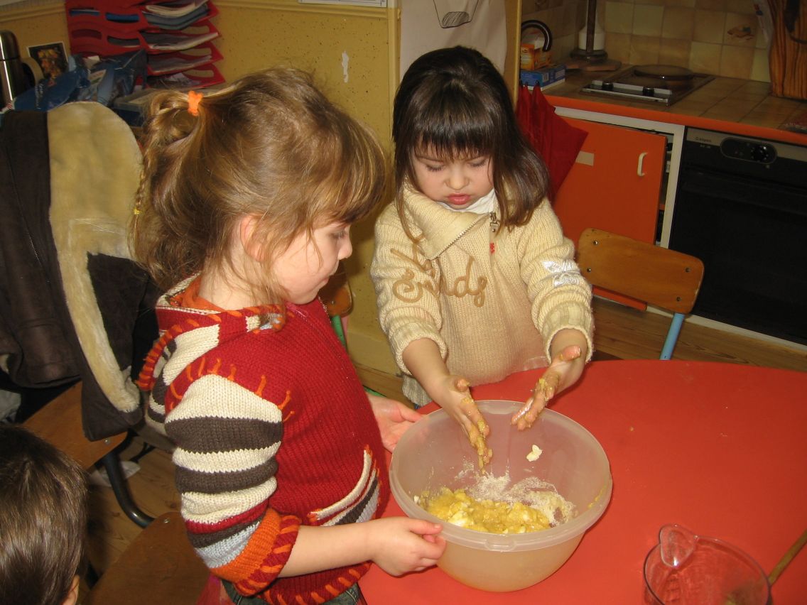 2007.01.09-10 PS-MS Galette des rois (19).JPG