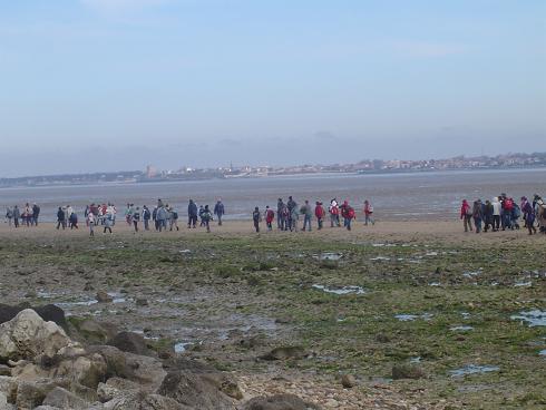 038 mettre ses pas dans les pas de milliers de pelerins.JPG