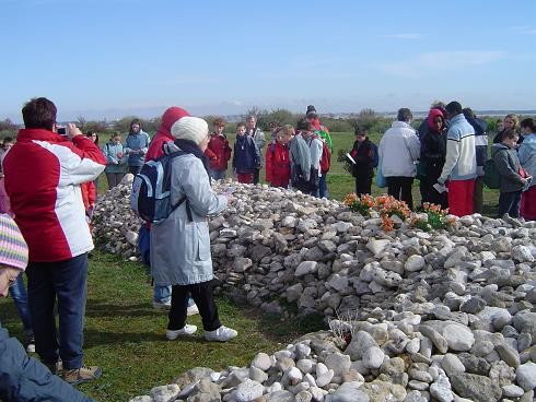 053 chaque galet est une priere.JPG