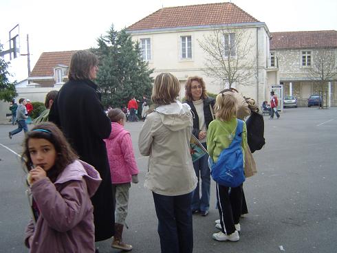 105 la fin approche mais pas question de repartir sans un dernier air de fete.JPG