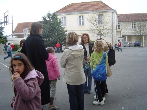 105 la fin approche mais pas question de repartir sans un dernier air de fete.JPG