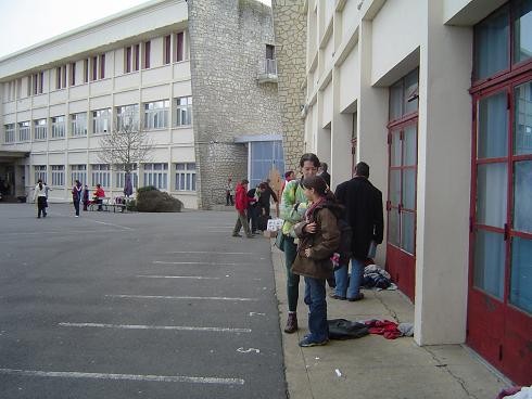 109 chacun prend le chemin du retour.JPG